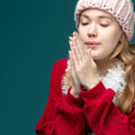 Best Home Remedies for Chapped Lips and Cracked Hands in Winter